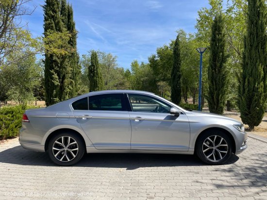 Volkswagen Passat Advance 1.5 TSI 150cv 6 vel. *IVA deducible* *169.000 km* *Año 2019* *Nacional* -