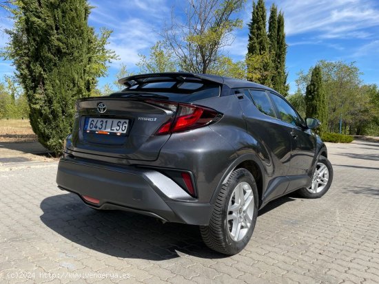 Toyota C-HR Active 125H 1.8 122cv. *IVA deducible* *Modelo nuevo* *144.000 km* *Año 2021* *Nacional