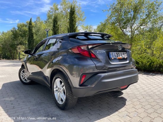 Toyota C-HR Active 125H 1.8 122cv. *IVA deducible* *Modelo nuevo* *144.000 km* *Año 2021* *Nacional