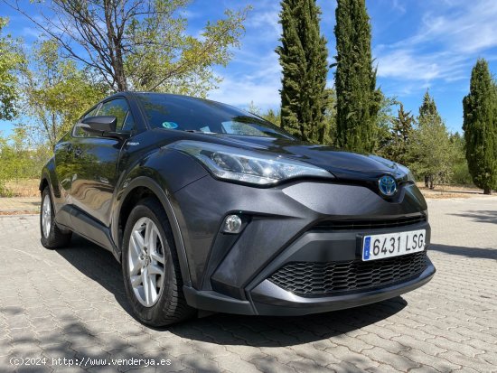 Toyota C-HR Active 125H 1.8 122cv. *IVA deducible* *Modelo nuevo* *144.000 km* *Año 2021* *Nacional