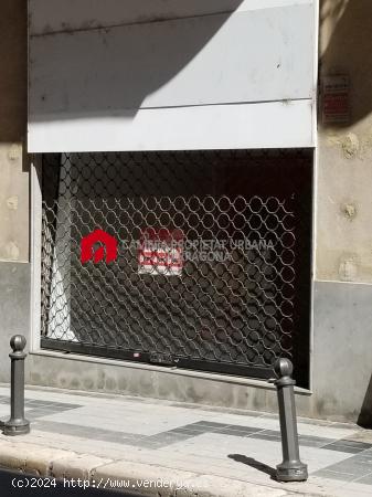 Se alquila local comercial más altillo en el centro de Tortosa - TARRAGONA