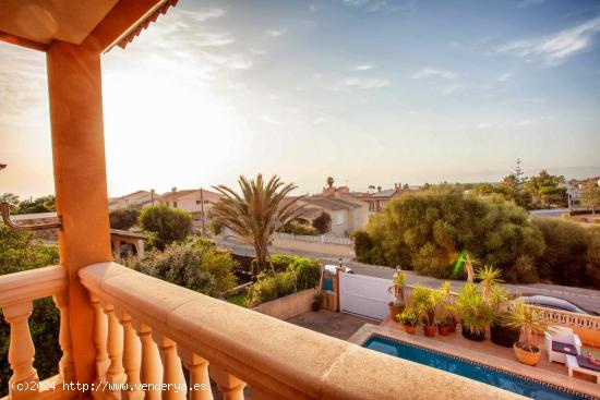 Fabuloso Chalet Pareado en Bahía Azul con vistas a la Bahía de Palma - BALEARES