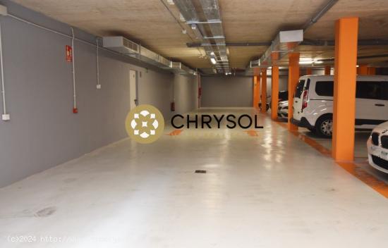  Lote de 7 plazas de parking en venta - Santa Eulalia, Hospitalet. - BARCELONA 