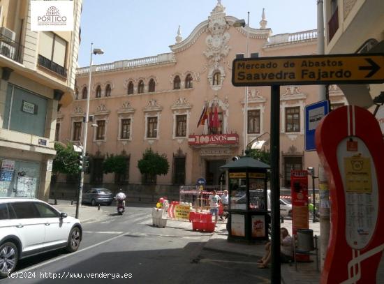 ALQUILER BAJO ZONA LA MERCED CON SALIDA DE HUMOS - MURCIA