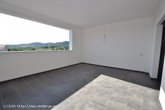  Precioso Atico Duplex de 4 Dormitorios con 3 Terrazas y Vistas panorámicas - TARRAGONA 