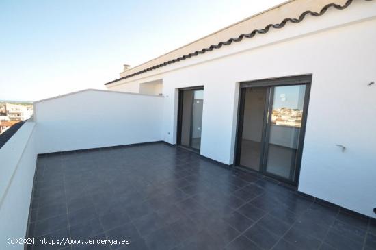 Precioso Atico Duplex de 4 Dormitorios con 3 Terrazas y Vistas panorámicas - TARRAGONA