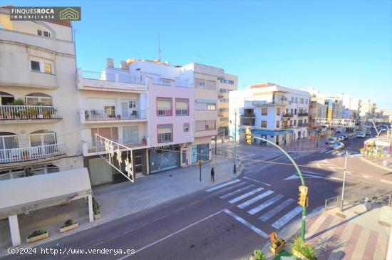 Centrico Apartamento de 2 Dormitorios Dobles, Baño, y Terraza de 18 m2 - TARRAGONA