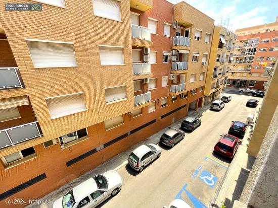  Piso Centrico de 3 Dormitorios, 2 Baños, Aseo, Gran Cocina Independiente, y comedor de 50 m2 - TARR 