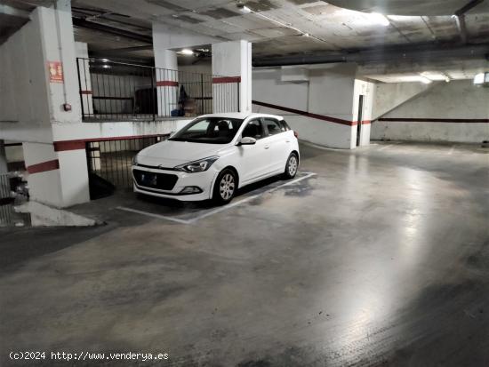 Parking en venta en Rocafonda centro - BARCELONA