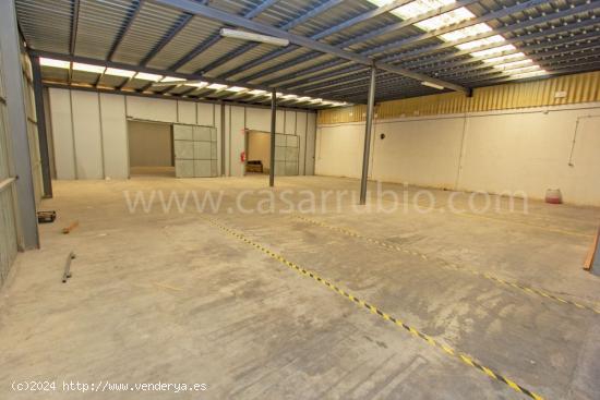 NAVE INDUSTRIAL EN ZONA DE LA CREU EN CASTALLA - ALICANTE