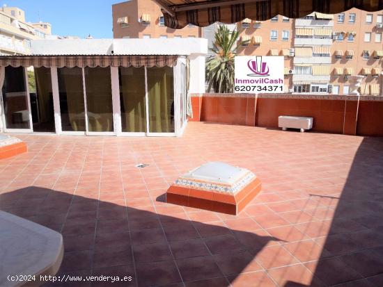 Ático en venta zona Altozano con 113m2 de superficie, 4 dormitorios,2 baños - ALICANTE