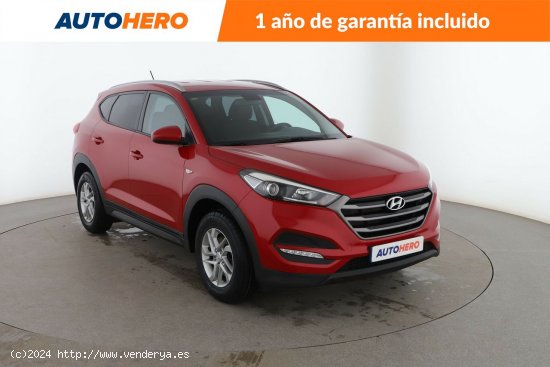 Hyundai Tucson 1.6 Essence BlueDrive 2WD - 