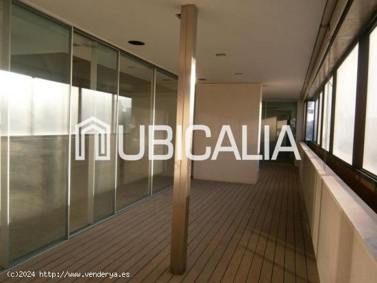  UBICALIA VENDE PISO EN PLAZA DE LA LEGIÓN ESPAÑOLA - VALENCIA 