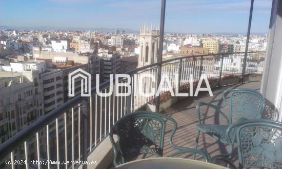  UBICALIA VENDE VIVIENDA CON PANORÁMICAS VISTAS.197 m2 BALCÓN/TERRAZA 22 m2. ZONA CENTRO/SAN FRANCE 