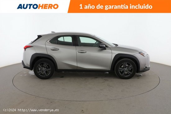 Lexus UX 250h Business - 