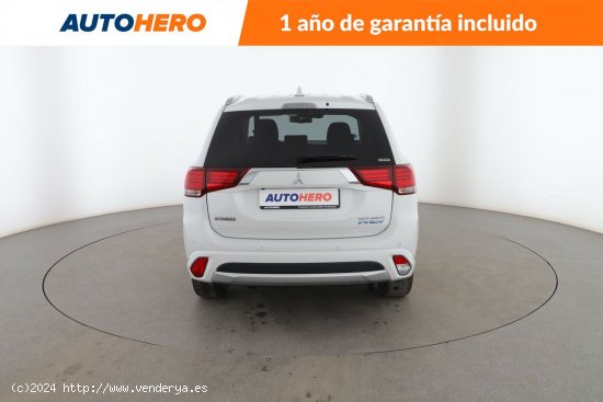 Mitsubishi Outlander 2.0 PHEV Kaiteki 4WD - 