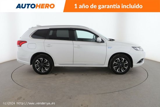 Mitsubishi Outlander 2.0 PHEV Kaiteki 4WD - 