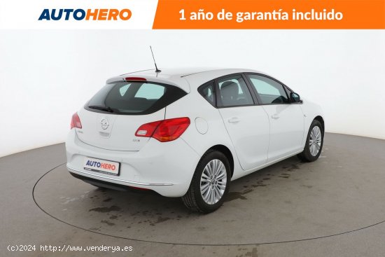 Opel Astra 1.7 CDTi SS Selective - 