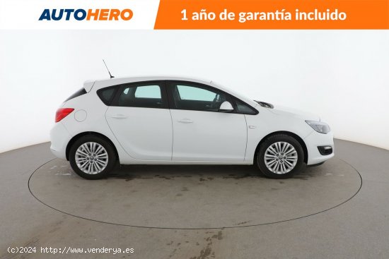 Opel Astra 1.7 CDTi SS Selective - 