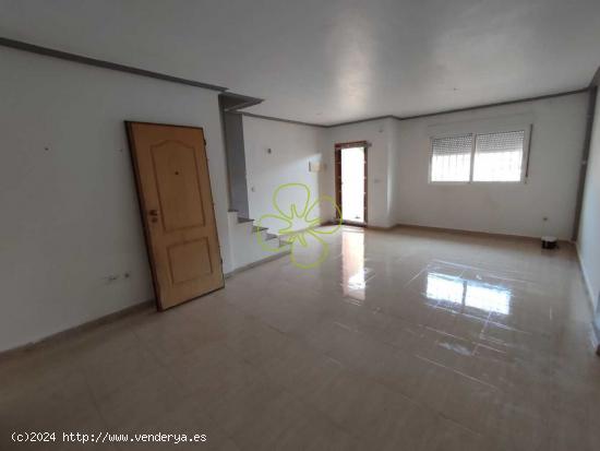 Chalet adosado en venta en calle Bruselas, Euro Roda, San Javier. Murcia. - MURCIA