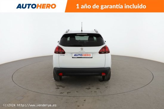 Peugeot 2008 1.2 PureTech Style - 