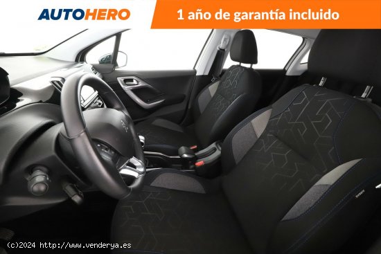 Peugeot 2008 1.2 PureTech Style - 