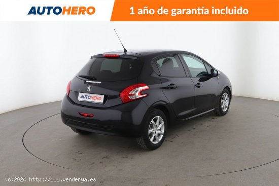 Peugeot 208 1.6 HDi Style - 