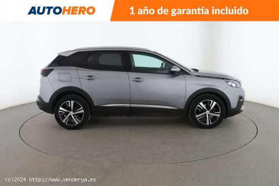 Peugeot 3008 1.2 PureTech Allure - 