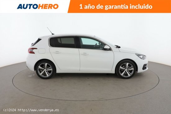 Peugeot 308 1.2 PureTech Allure - 