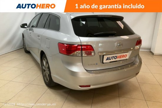 Toyota Avensis 1.8 Advance - 