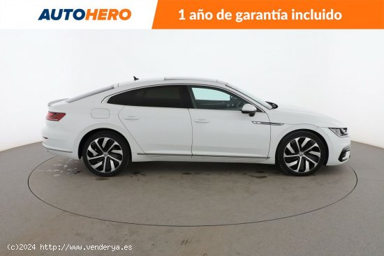 Volkswagen Arteon 2.0 TSI RLine - 