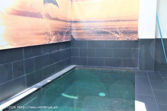 EXCLUSIVA VIVIENDA EN CENTRO DE TORREVIEJA NUEVA CONSTRUCCION CON PISCINA - ALICANTE