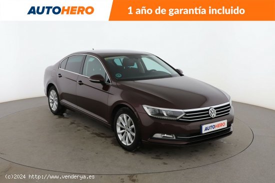 Volkswagen Passat 2.0 TDI Advance BlueMotion - 