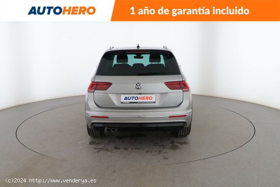 Volkswagen Tiguan 2.0 TDI Sport BlueMotion - 