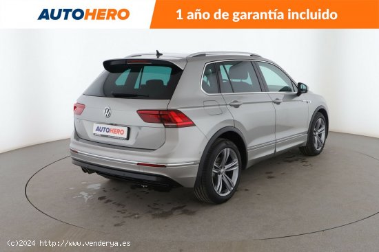 Volkswagen Tiguan 2.0 TDI Sport BlueMotion - 