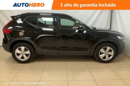 Volvo XC40 1.5 T2 Momentum Core 2WD - 