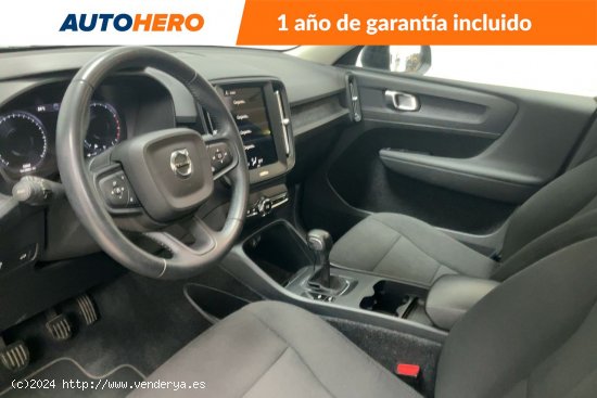 Volvo XC40 1.5 T2 Momentum Core 2WD - 