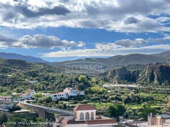  CORTIJO EN CHERÍN - GRANADA 