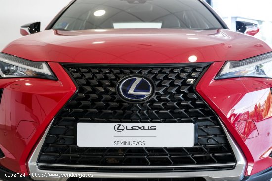 Lexus UX 250H 2WD PREMIUM - A Coruña