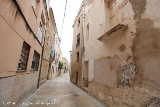  En el centro de L' Arboç del Penedès - TARRAGONA 