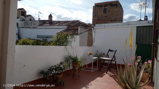 casa con terraza !!! - CACERES