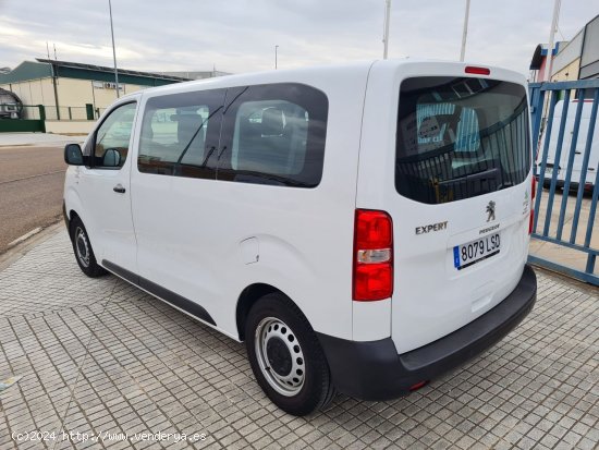 Peugeot Expert Combi Talla M BlueHDI120CV 9PLAZAS - BADAJOZ