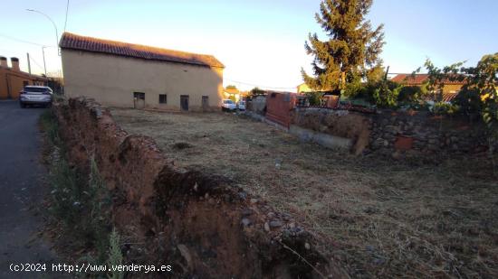 TERRENO URBANO en SARIEGOS - LEON