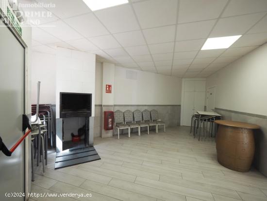 Se vende local comercial en el paseo Ramon Ugena - CIUDAD REAL