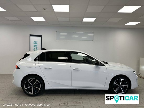 Opel Astra  1.2T XHT 96kW (130CV)  Auto Elegance - Boadilla del Monte