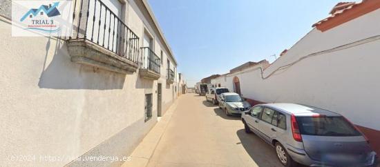  CASA SITUADA EN EL ALMENDRAL, BADAJOZ - BADAJOZ 