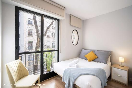 Apartamento de 3 dormitorios en alquiler en Palos De Moguer, Madrid - MADRID