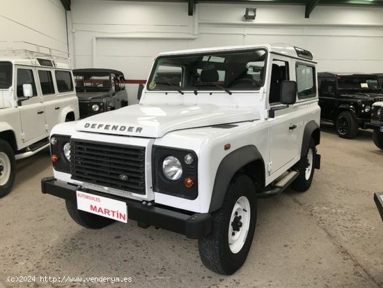  Land-Rover Defender Defender 90 SW E - VILLANUEVA DE CORDOBA 