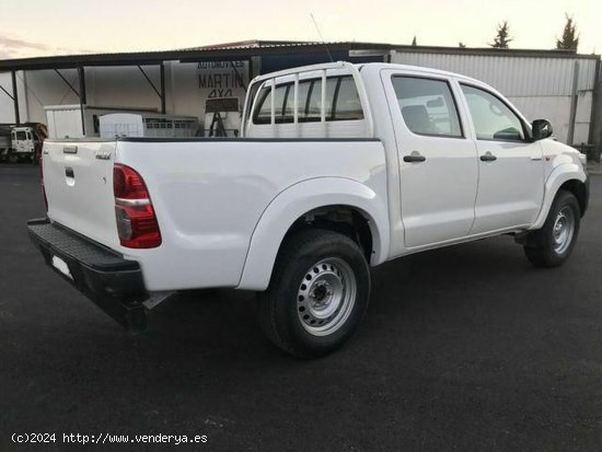 Toyota Hilux Hilux 2.5D-4D Cabina Doble GX 4x4 - VILLANUEVA DE CORDOBA