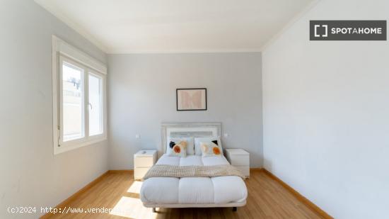 Habitaciones en alquiler en el apartamento de 5 dormitorios en Moncloa - MADRID